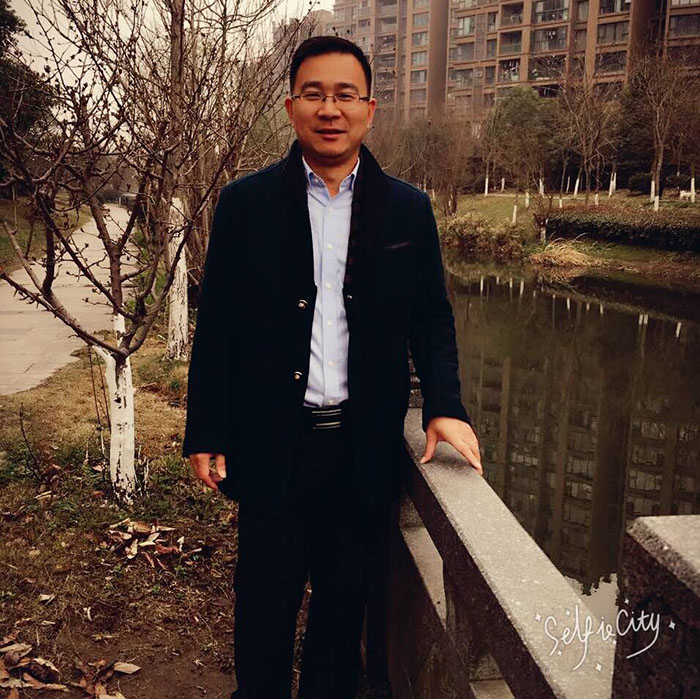 夢想因奮斗而耀眼 &mdash;&mdash; 記明日控股進出口事業(yè)部童會