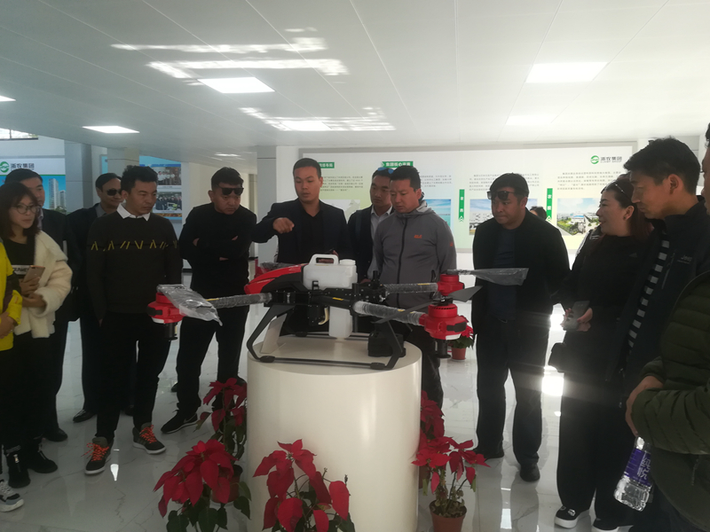 那曲、富陽兩地農(nóng)業(yè)代表團參觀考察瓶窯基地