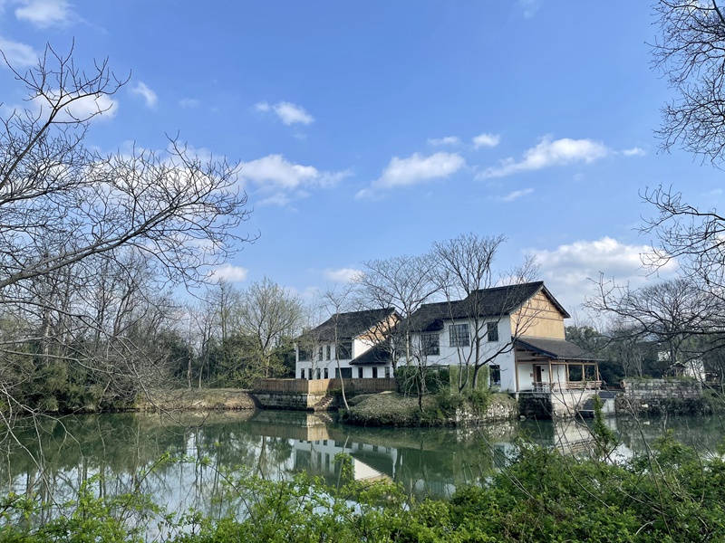 邂逅春意 集團(tuán)組織開(kāi)展&ldquo;三八&rdquo;節(jié)踏青活動(dòng)